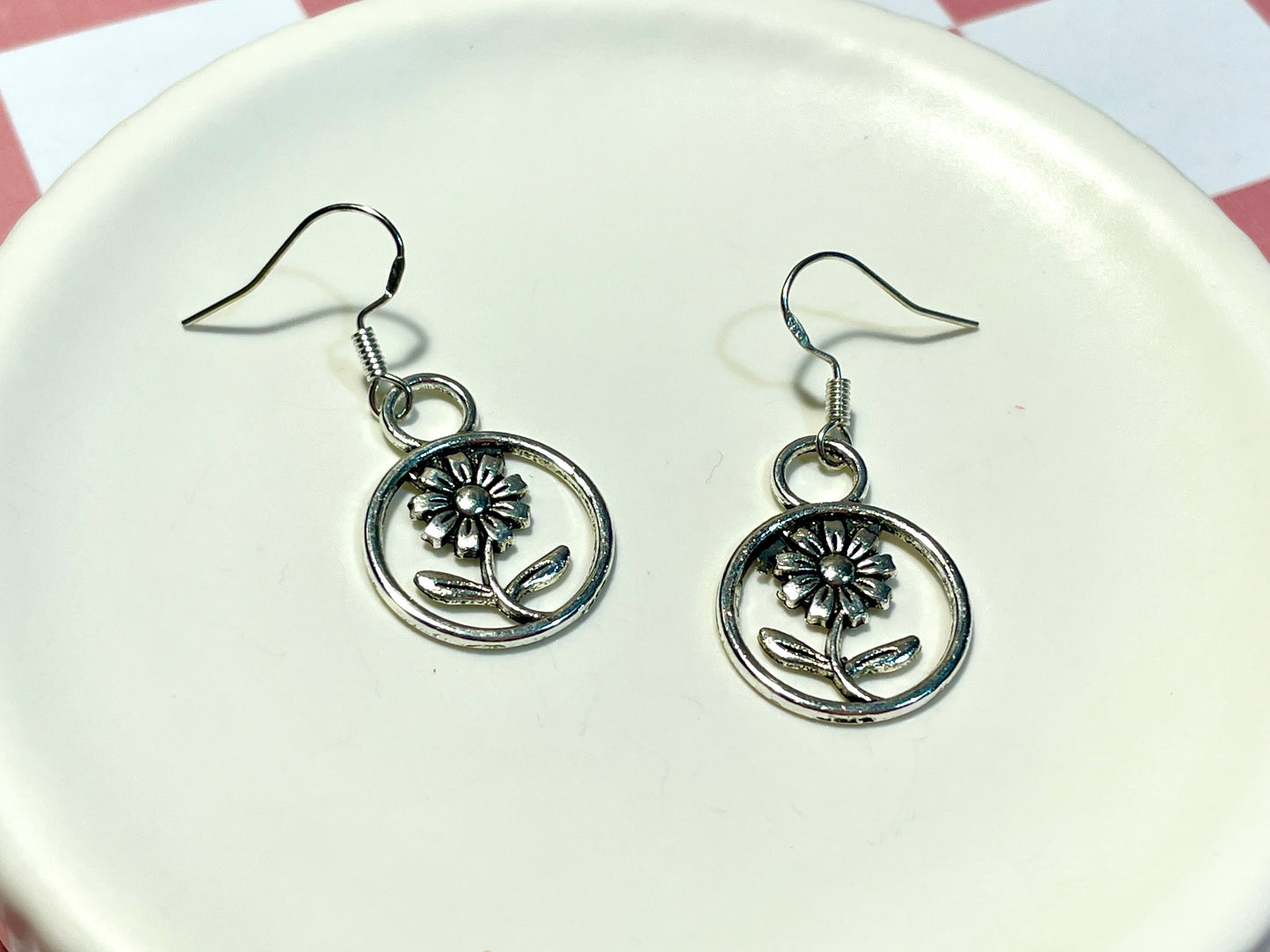 Silver Daisy Flower Earrings